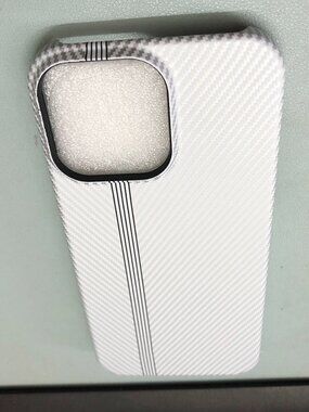 White Carbon Fiber Stripe Minimalist Case